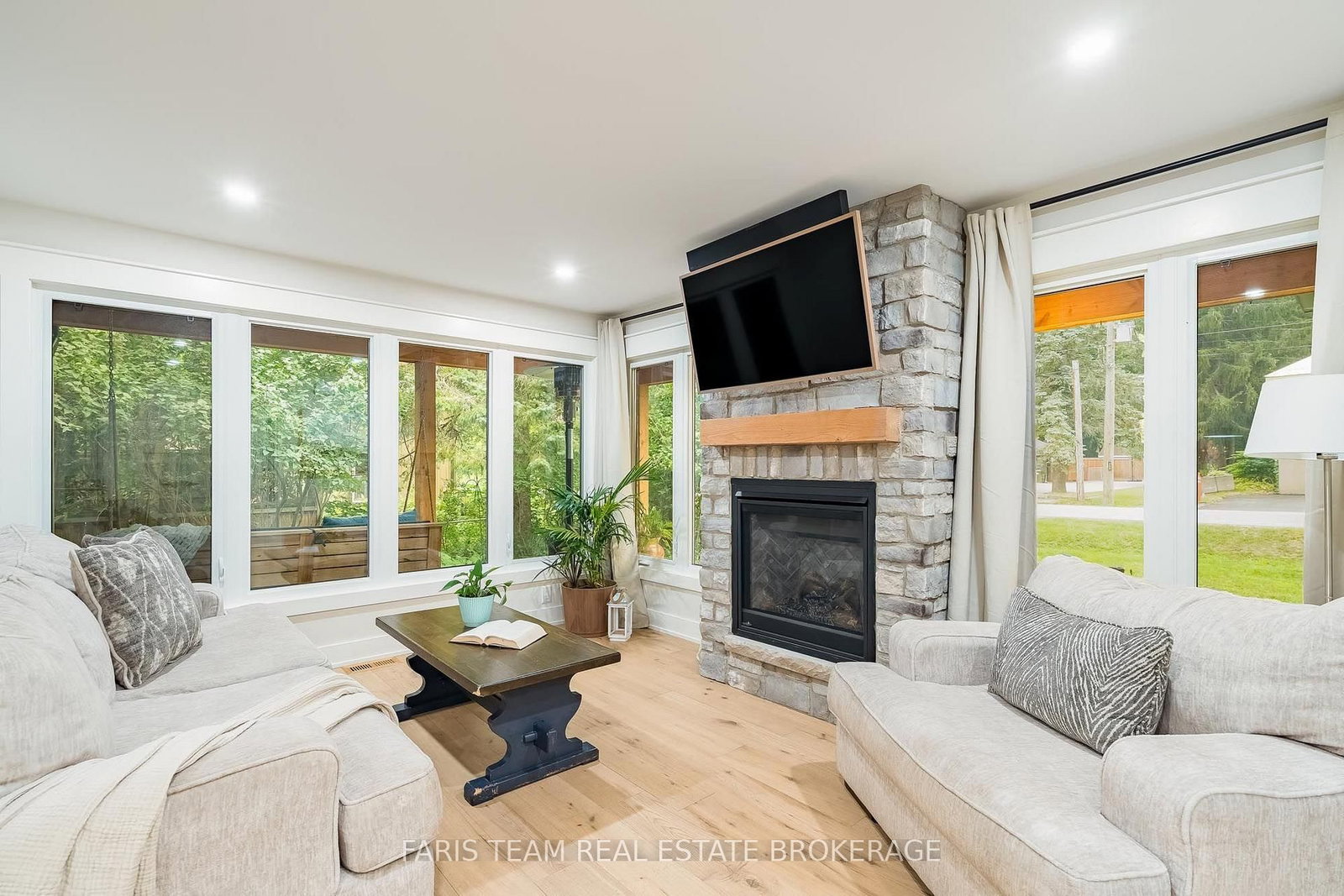67 Doran Road • Springwater, ON photo 13