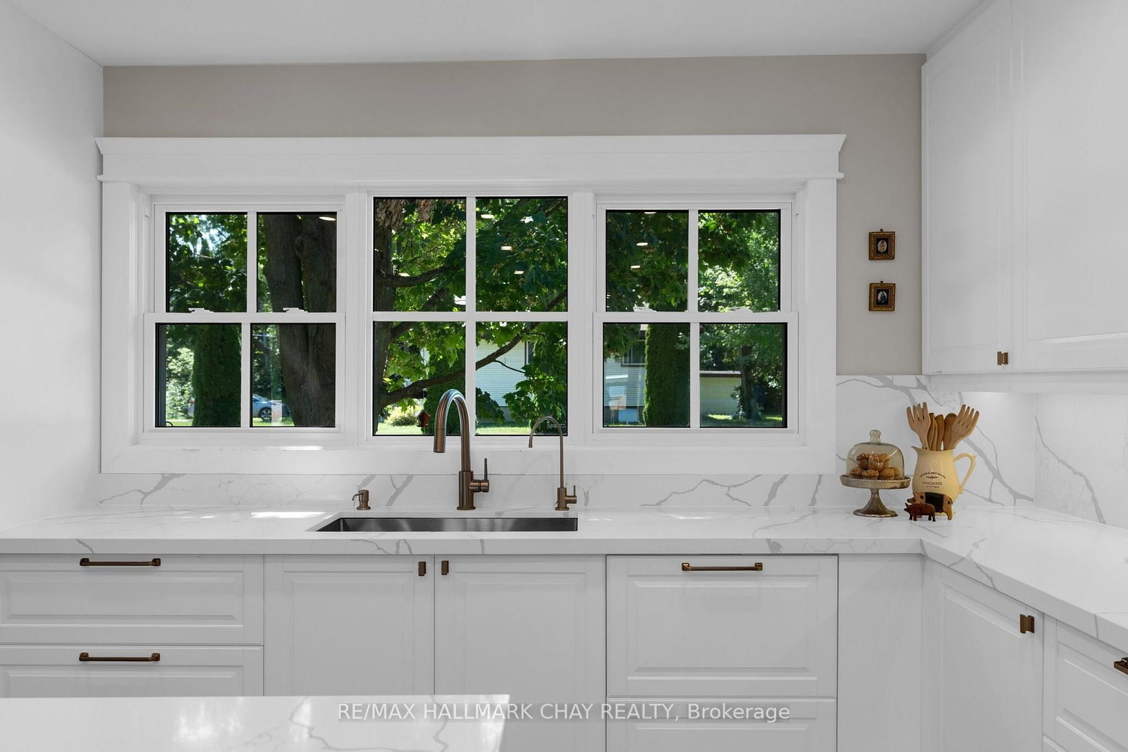 26 Edward Street W • Clearview, ON photo 10