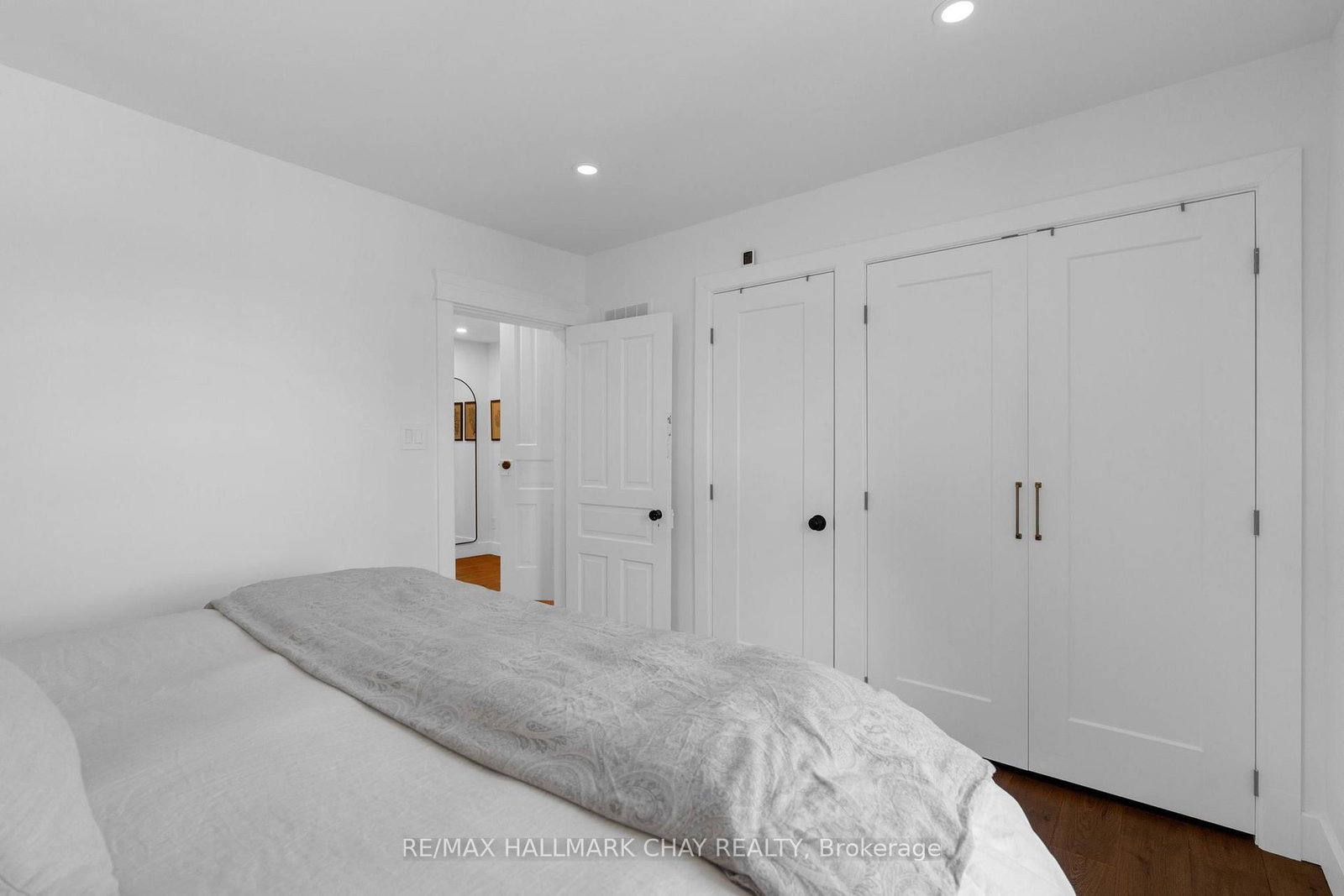 26 Edward Street W • Clearview, ON photo 20