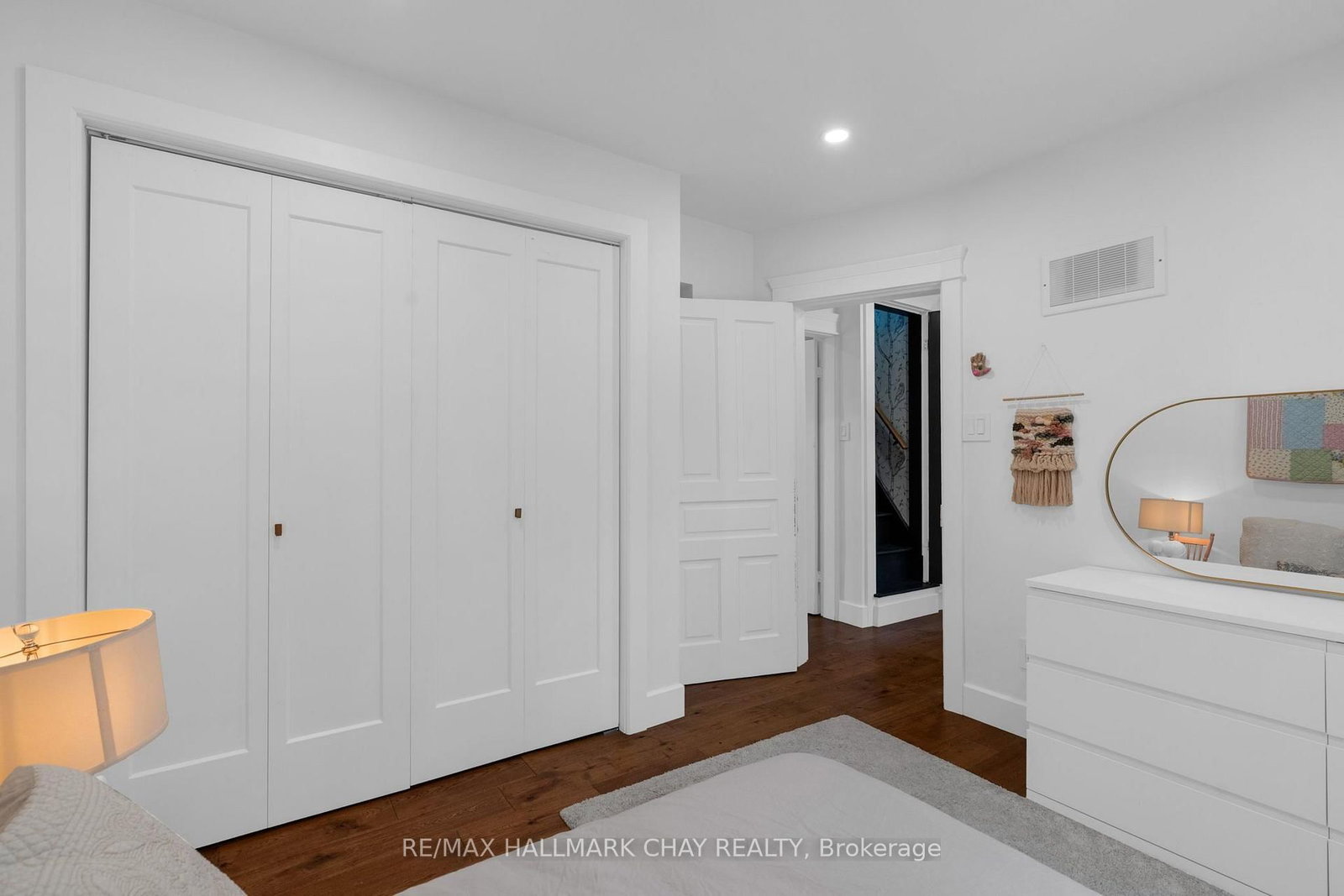 26 Edward Street W • Clearview, ON photo 24
