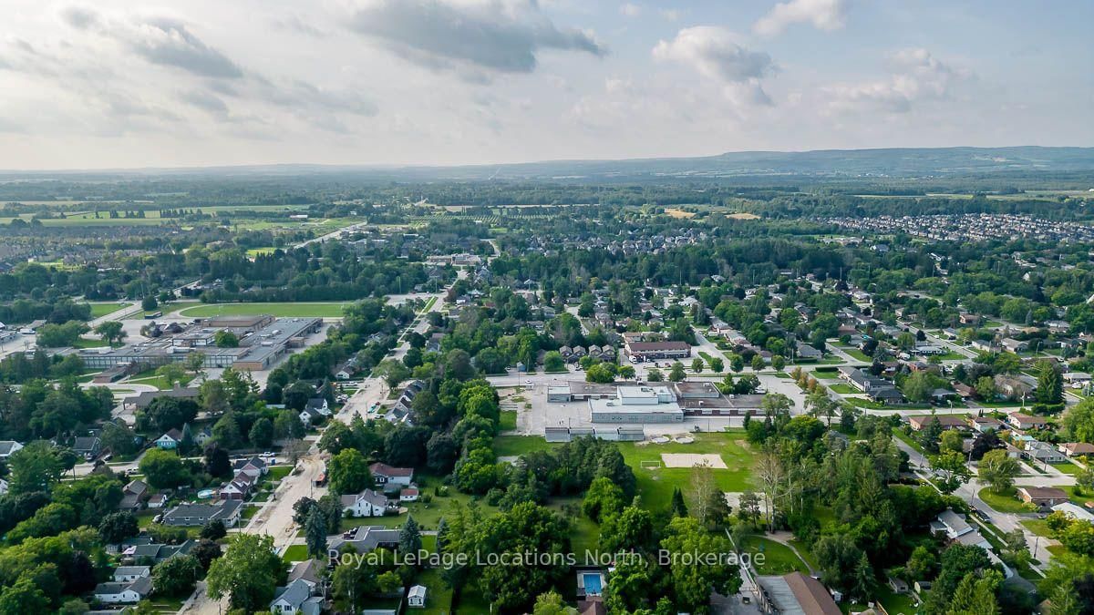 107 EIGHTH Street • Collingwood, ON photo 15