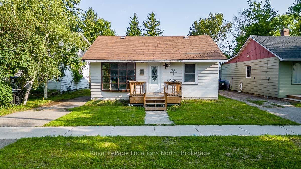 107 EIGHTH Street • Collingwood, ON photo 4