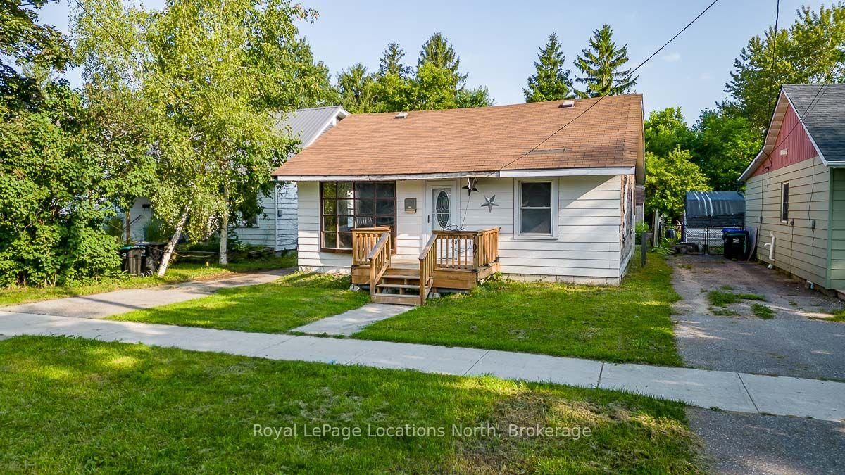 107 EIGHTH Street • Collingwood, ON photo 6
