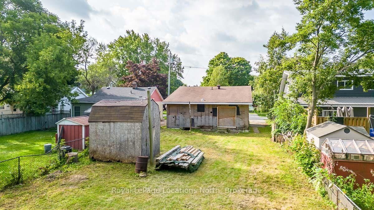 107 EIGHTH Street • Collingwood, ON photo 8