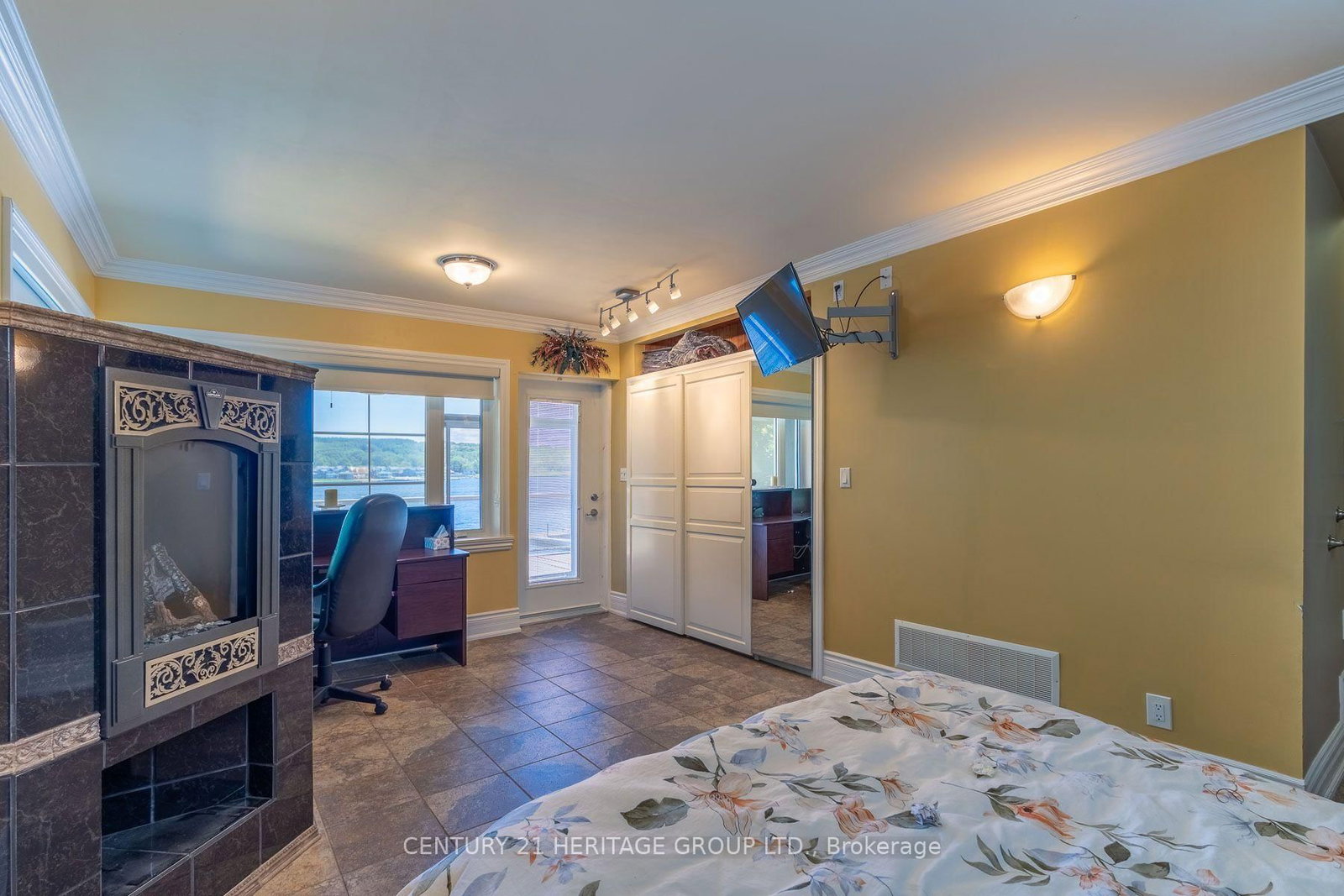 405 Champlain Road • Penetanguishene, ON photo 16