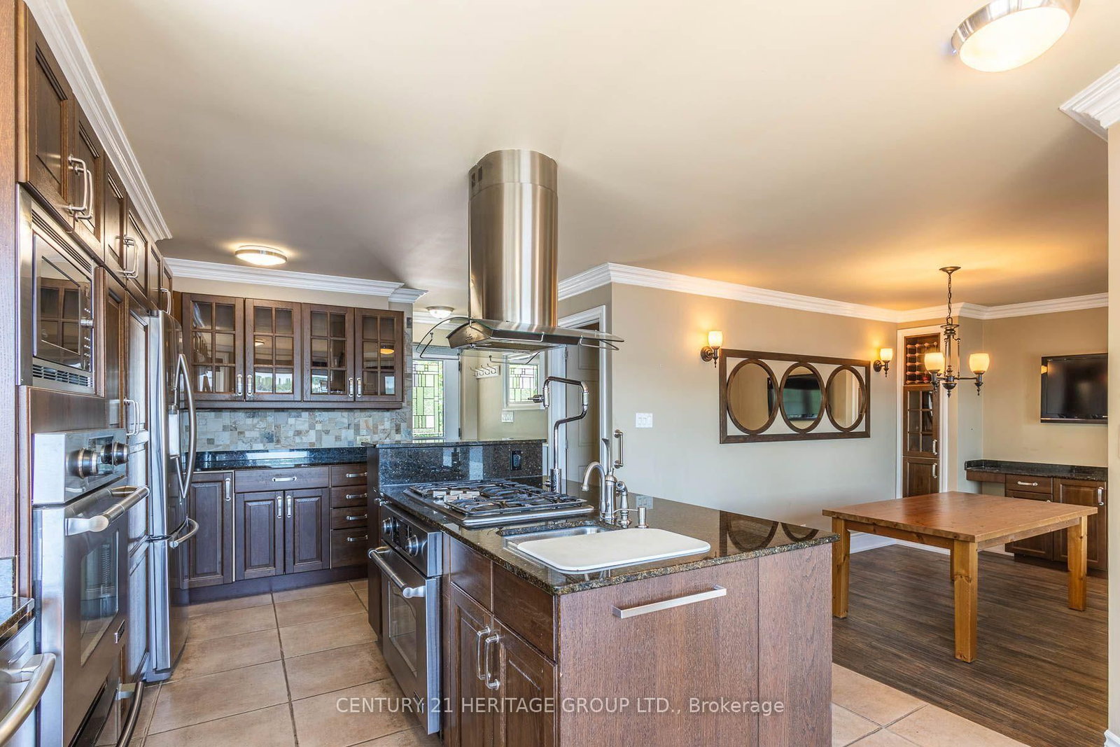 405 Champlain Road • Penetanguishene, ON photo 8