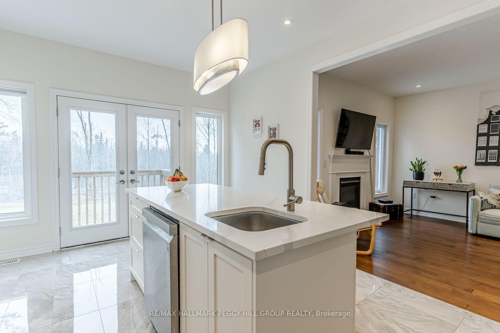 82 Diamond Valley Drive • Oro-Medonte, ON photo 6