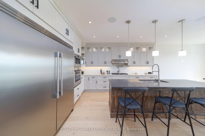 96 Waverley Heights