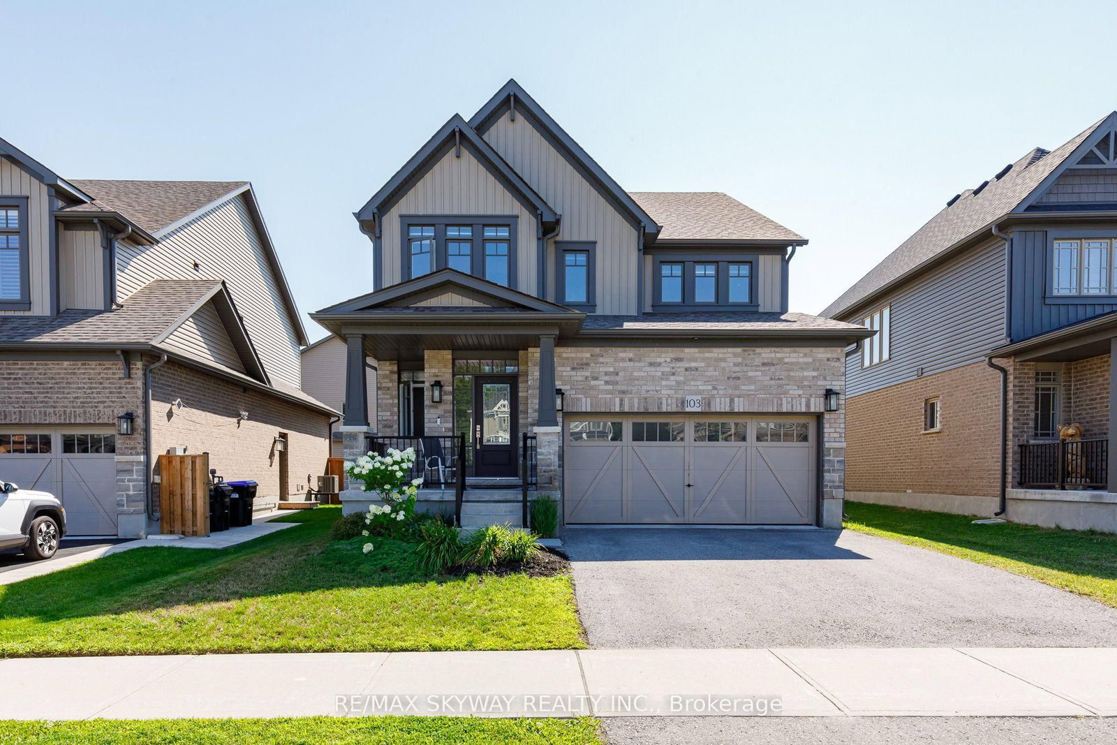 103 Plewes Drive W • Collingwood, ON photo 1
