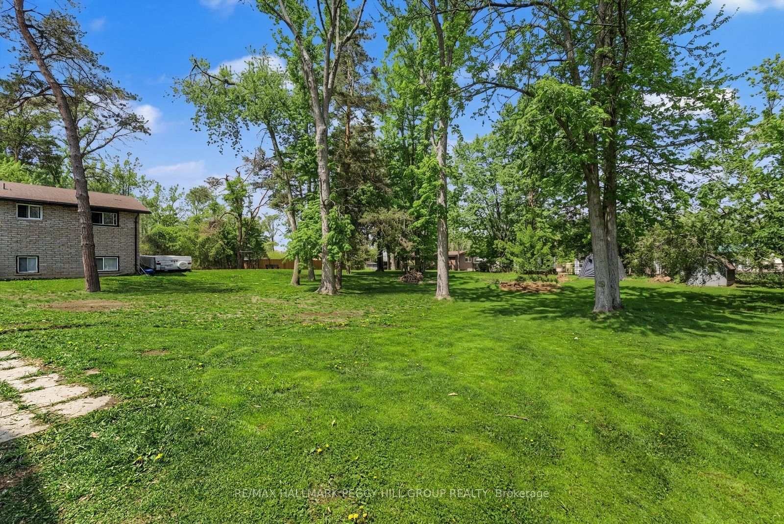 22 Olive Crescent • Orillia, ON photo 12