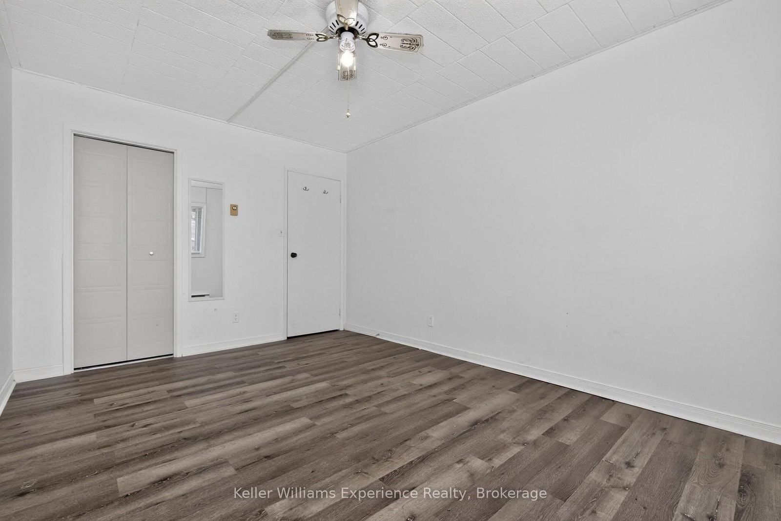 Listing Image 30