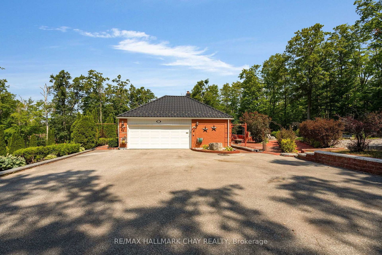 24 Woodland Crescent • Oro-Medonte, ON photo 4