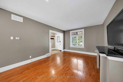 79 Blake Street • Barrie, ON photo 9