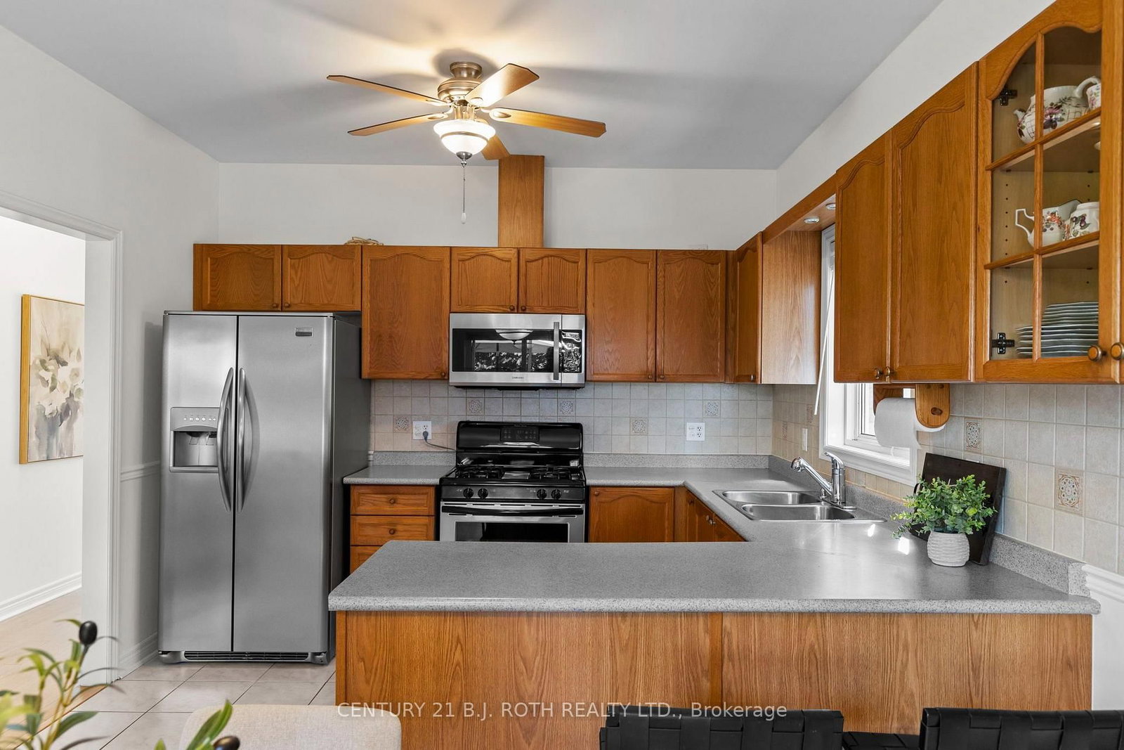 14 Prince George Crescent • Barrie, ON photo 14