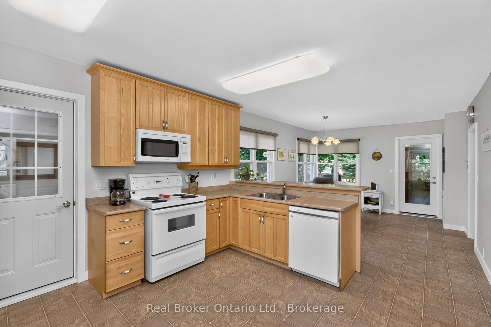 150 Lafontaine Road E • Tiny, ON photo 10