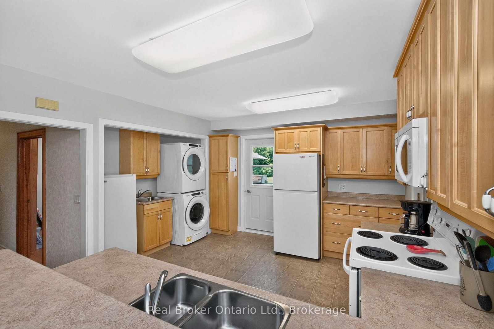 150 Lafontaine Road E • Tiny, ON photo 12