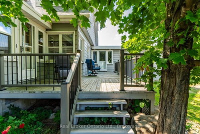 150 Lafontaine Road E • Tiny, ON photo 4