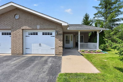 105 Meadow Lane • Wasaga Beach, ON photo 3