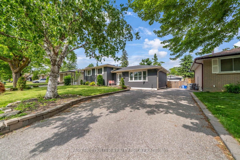 17 Harding Avenue