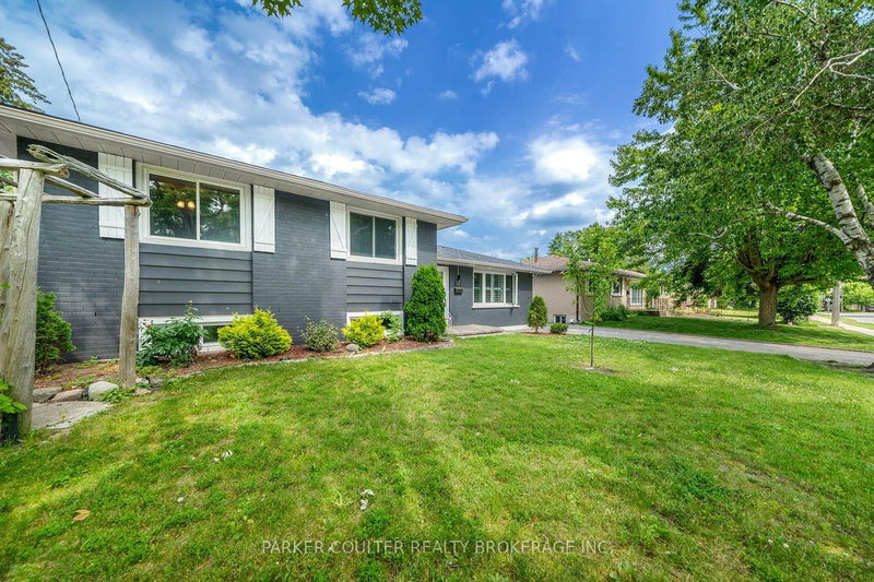 17 Harding Avenue
