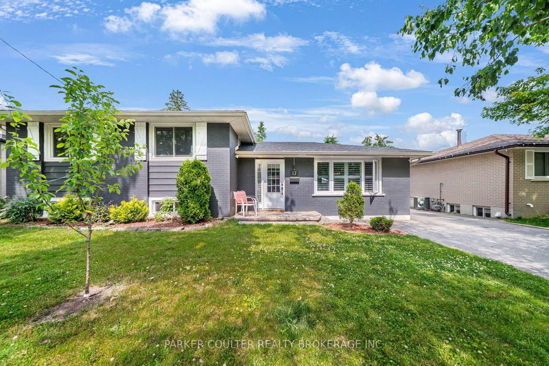 17 Harding Avenue