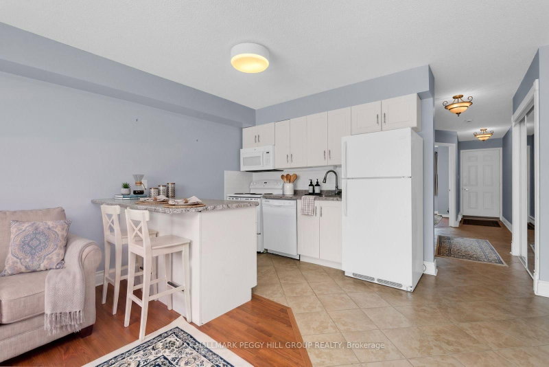 4 - 11 Laguna Parkway