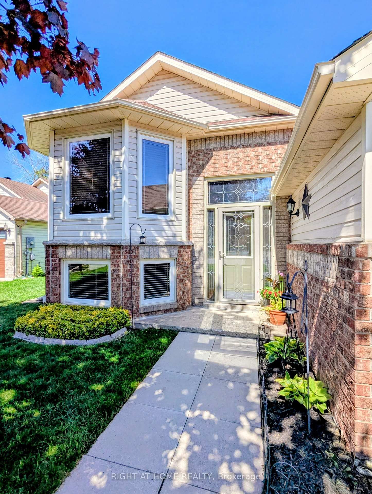 22 Donald Crescent photo 2
