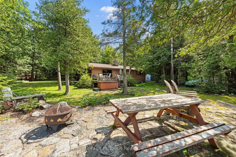 25 Chippewa Crescent