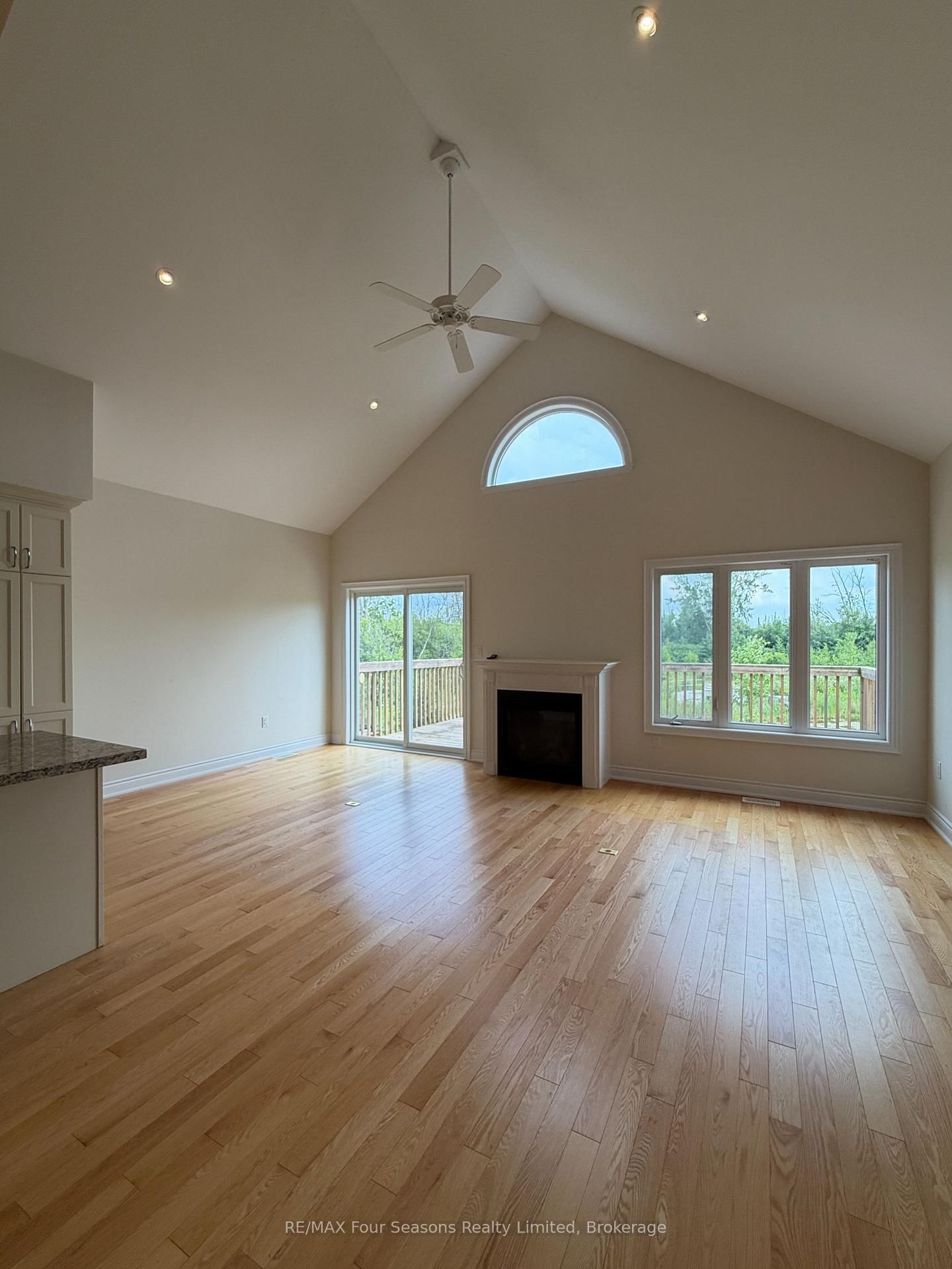 100 Kari Crescent • Collingwood, ON photo 10