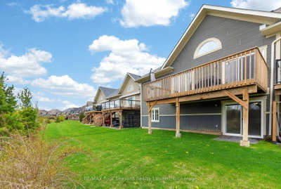 100 Kari Crescent • Collingwood, ON photo 5