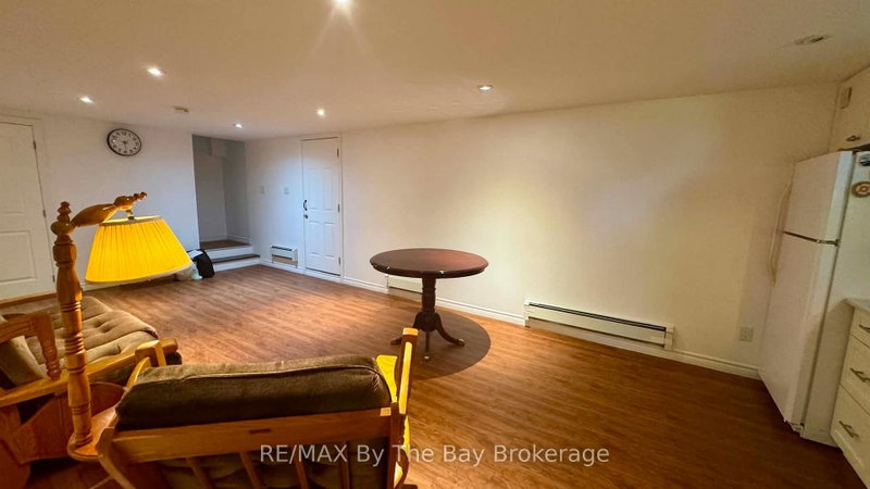 Lower Unit - 130 Letitia Street