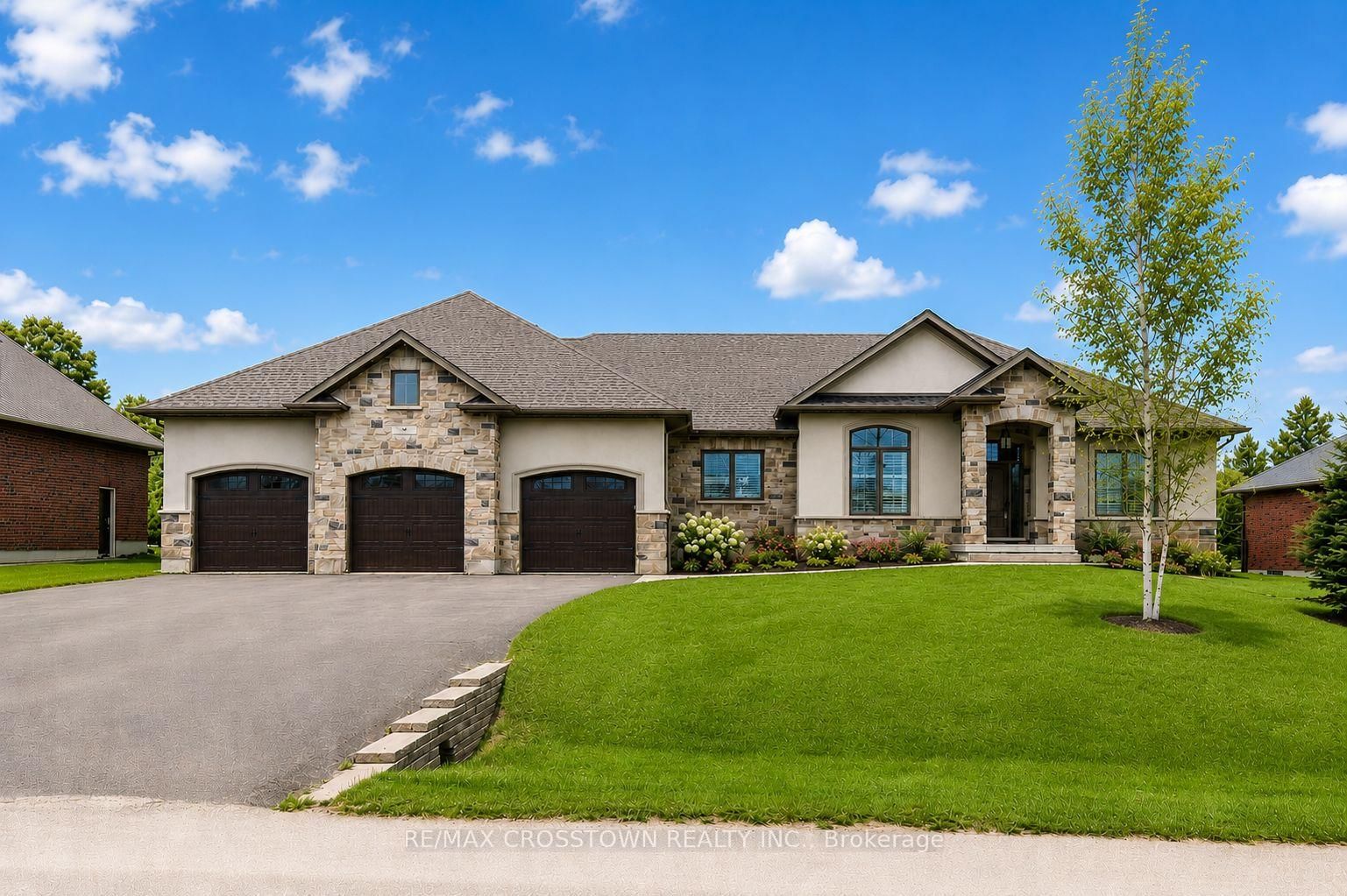 25 MENNILL Drive • Springwater, ON photo 1