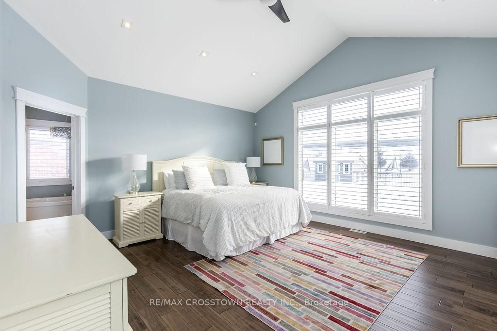 25 MENNILL Drive • Springwater, ON photo 17