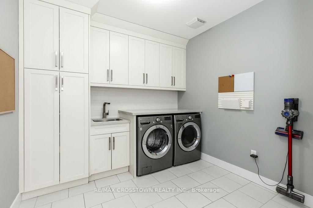 25 MENNILL Drive • Springwater, ON photo 23