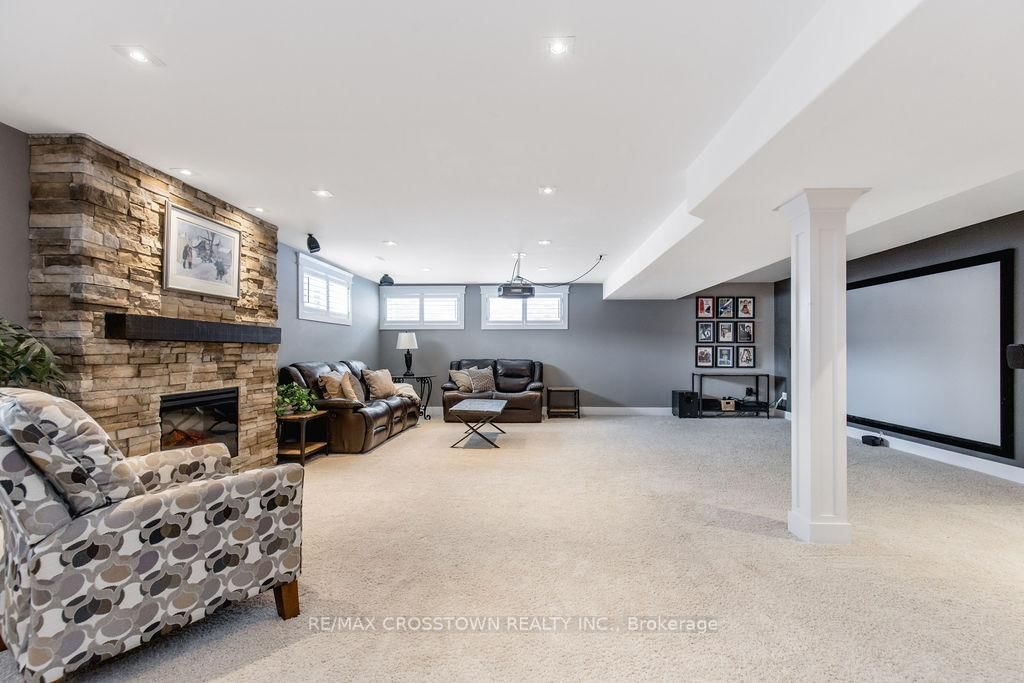 25 MENNILL Drive • Springwater, ON photo 27