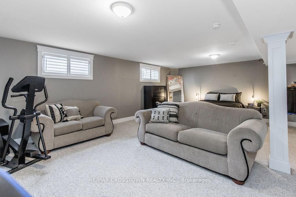 25 MENNILL Drive • Springwater, ON photo 35
