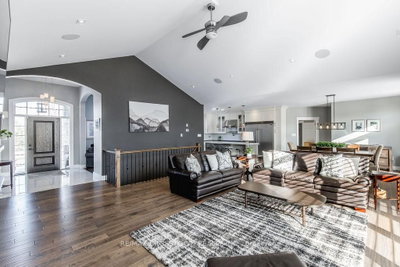 25 MENNILL Drive • Springwater, ON photo 9