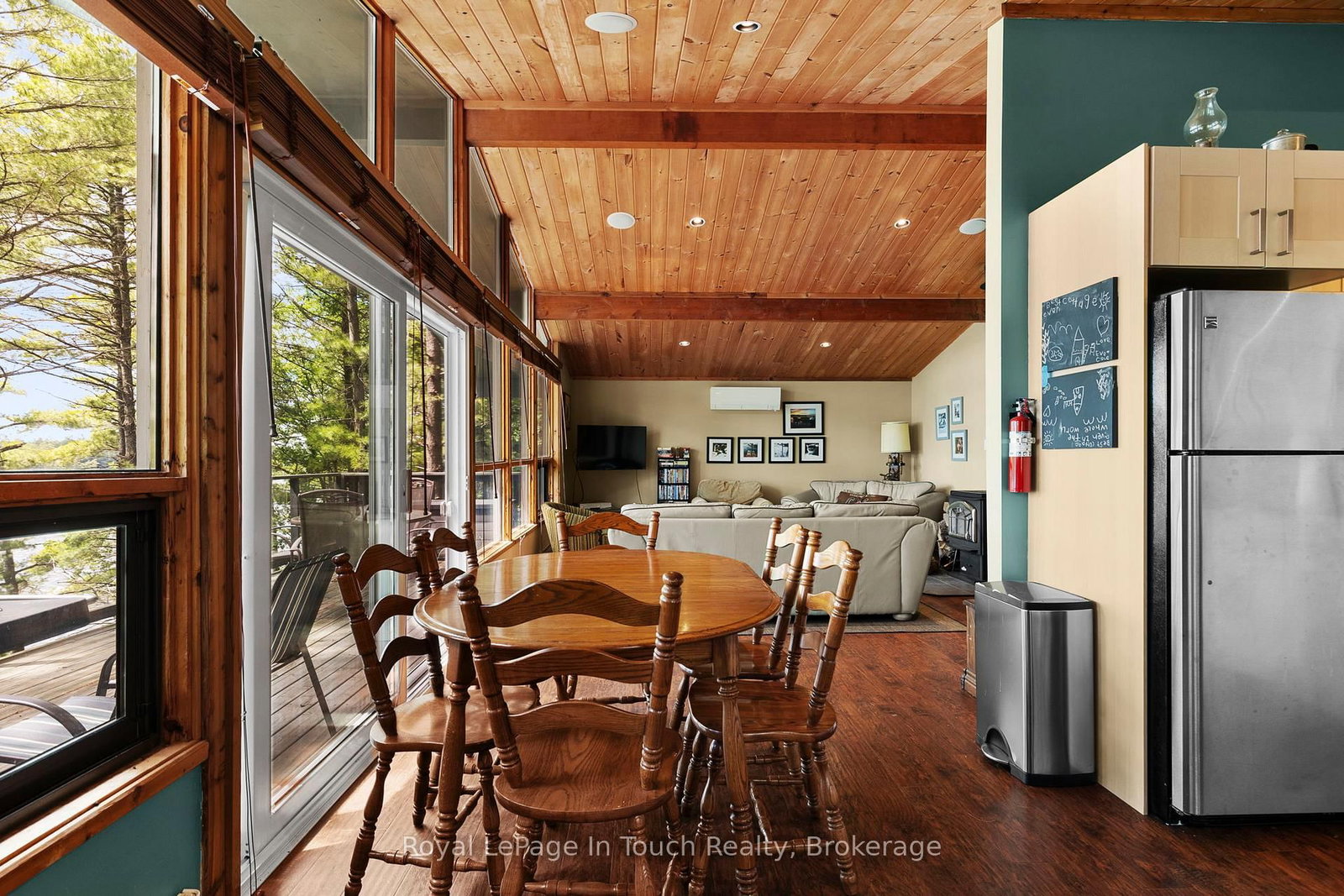 3946 East Shore Road • Severn, ON photo 12
