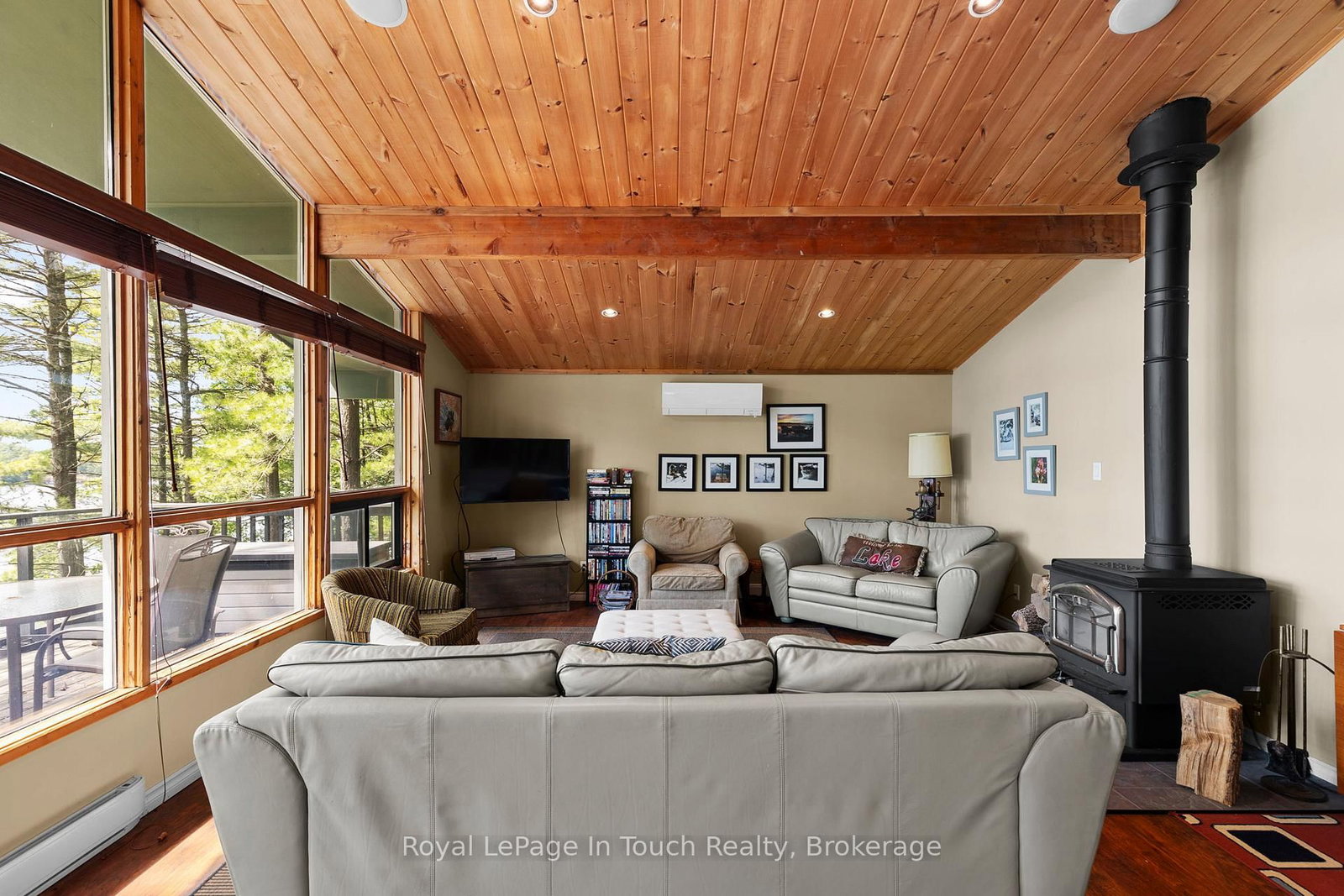 3946 East Shore Road • Severn, ON photo 15