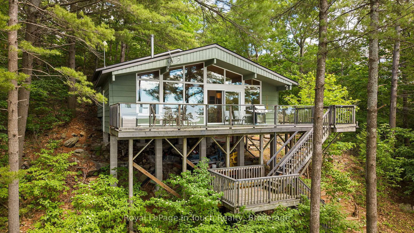 3946 East Shore Road • Severn, ON photo 3