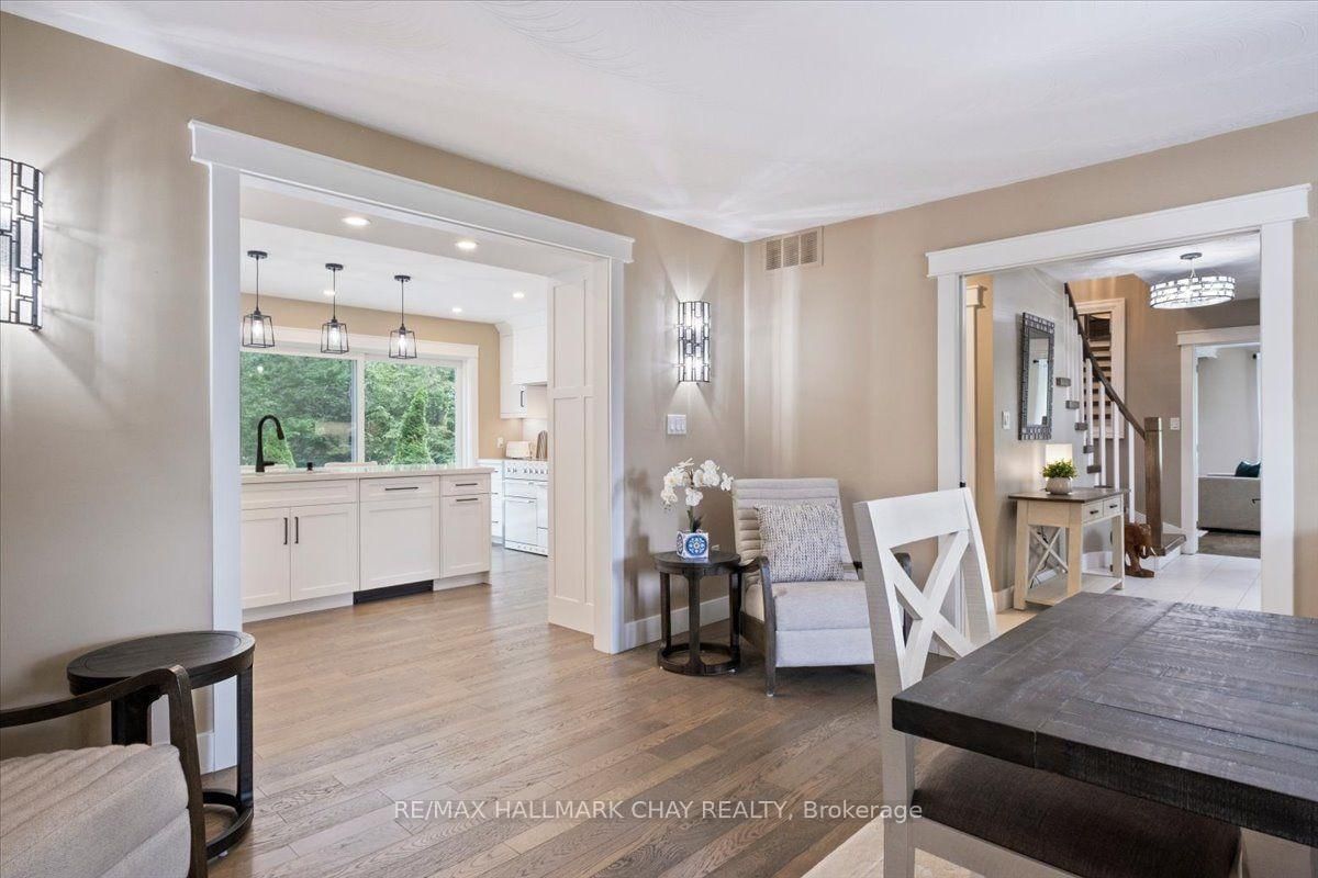 11 Park Trail • Springwater, ON photo 11