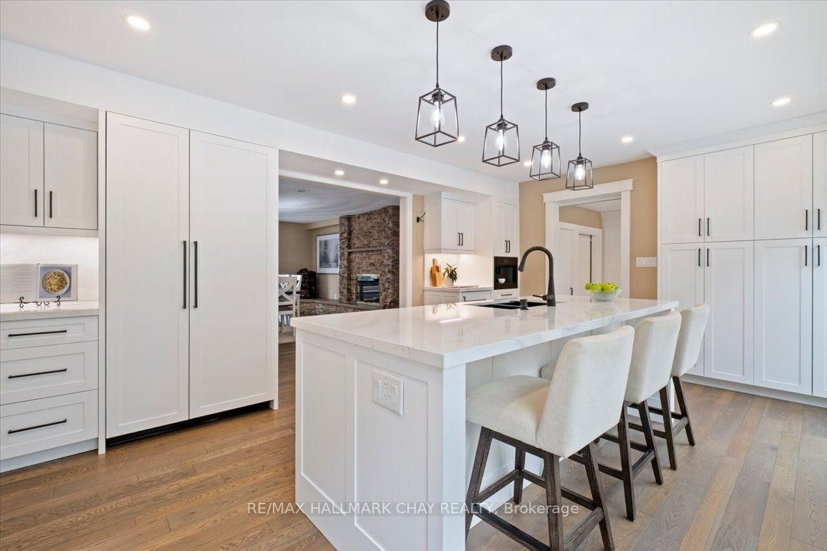 11 Park Trail • Springwater, ON photo 16