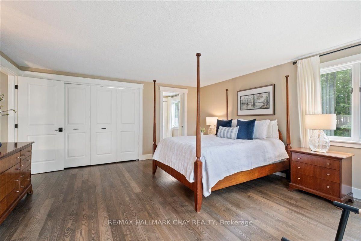 11 Park Trail • Springwater, ON photo 25