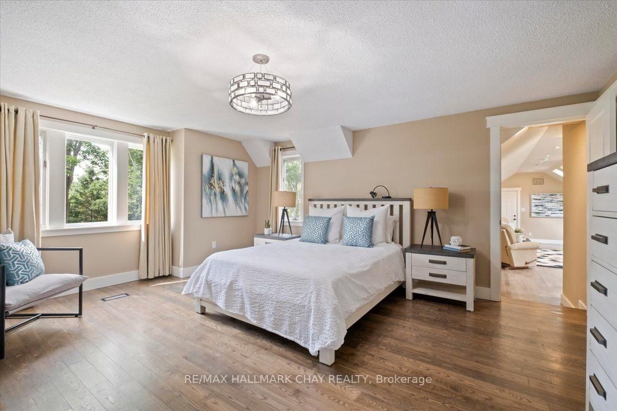 11 Park Trail • Springwater, ON photo 32