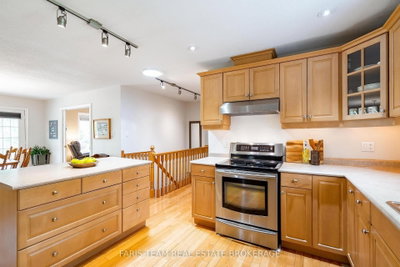 10 Green Mountain Court • Oro-Medonte, ON photo 9