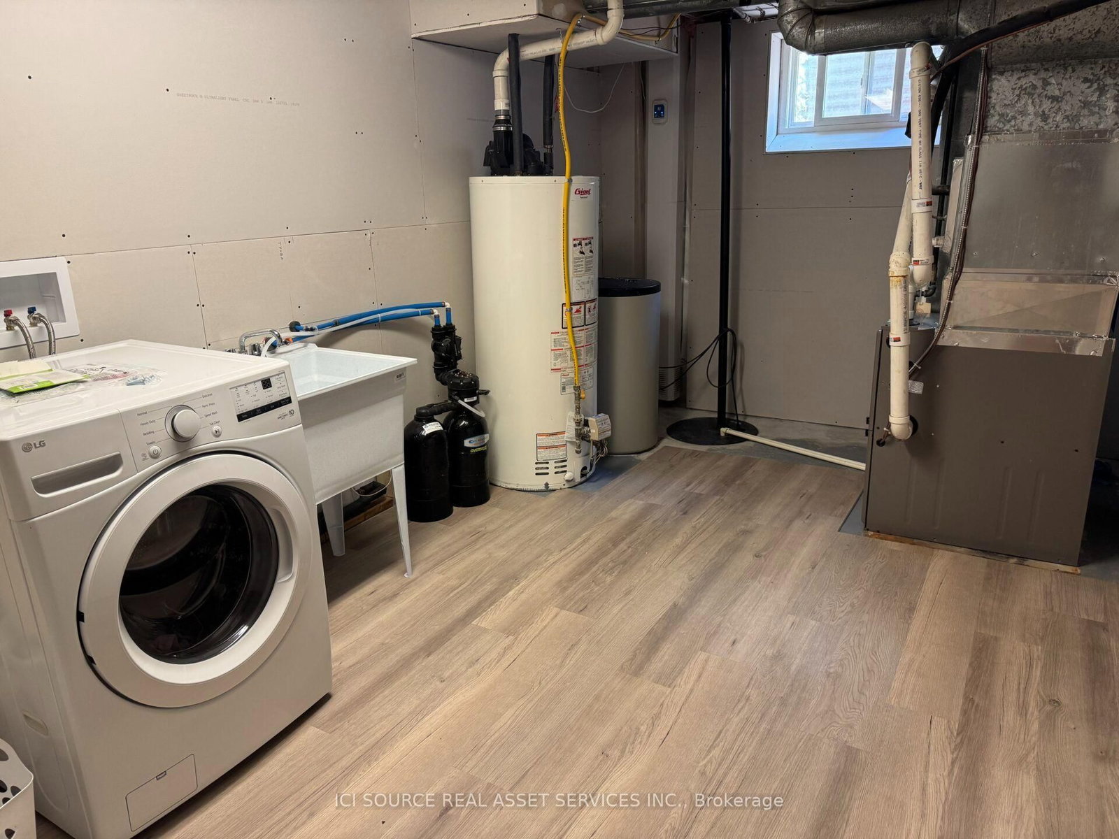 95 Melrose Avenue • Wasaga Beach, ON photo 12