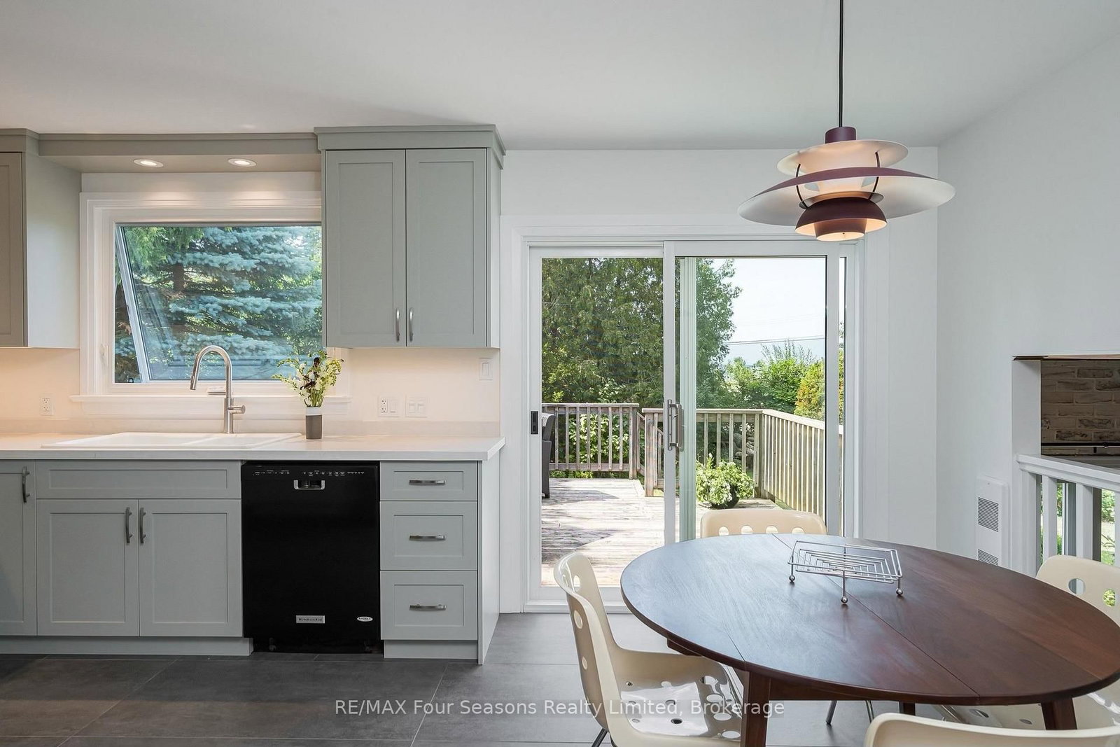 97 & 99 Huron Street • Collingwood, ON photo 17