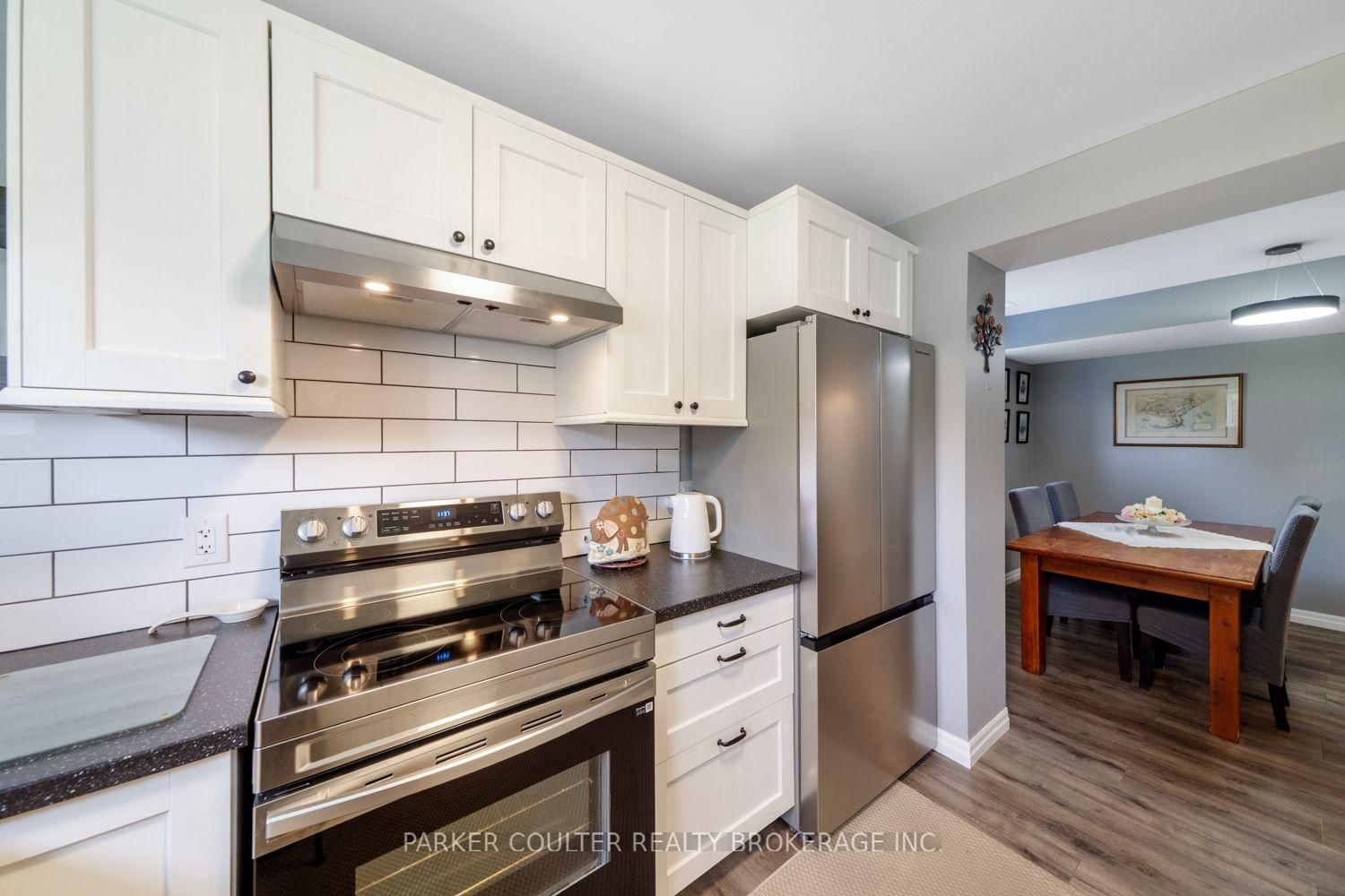 2 Marni Lane • Springwater, ON photo 28