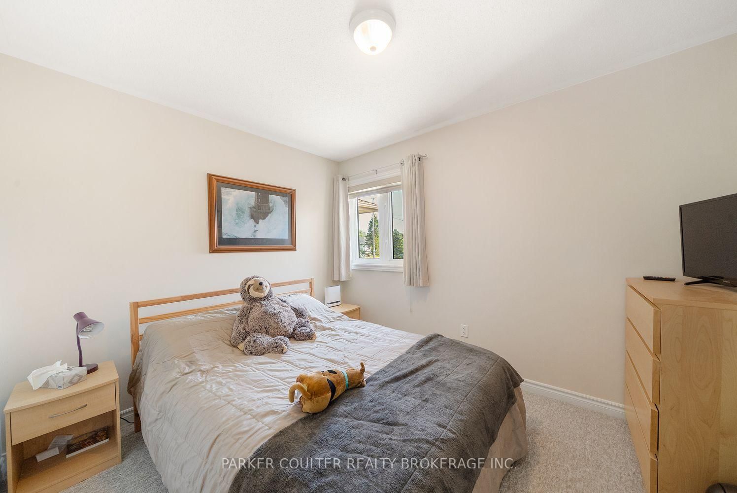 2 Marni Lane • Springwater, ON photo 34