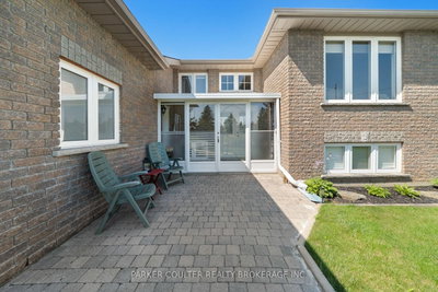 2 Marni Lane • Springwater, ON photo 4